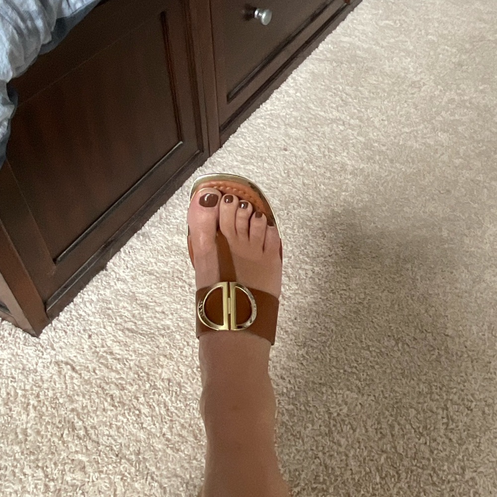 DKNY Women’s Sandals - NEW never worn - Picture 4 of 4